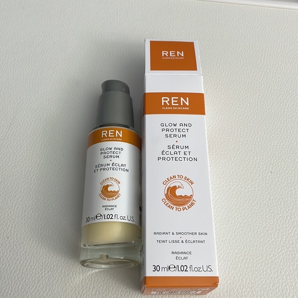 NIB REN glow and protect serum - Picture 2 of 15